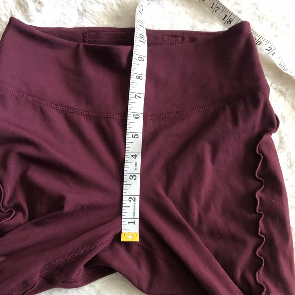 Free people movement 7/8 high rise leggings with lettuce ruffle seams size M - Picture 7 of 8